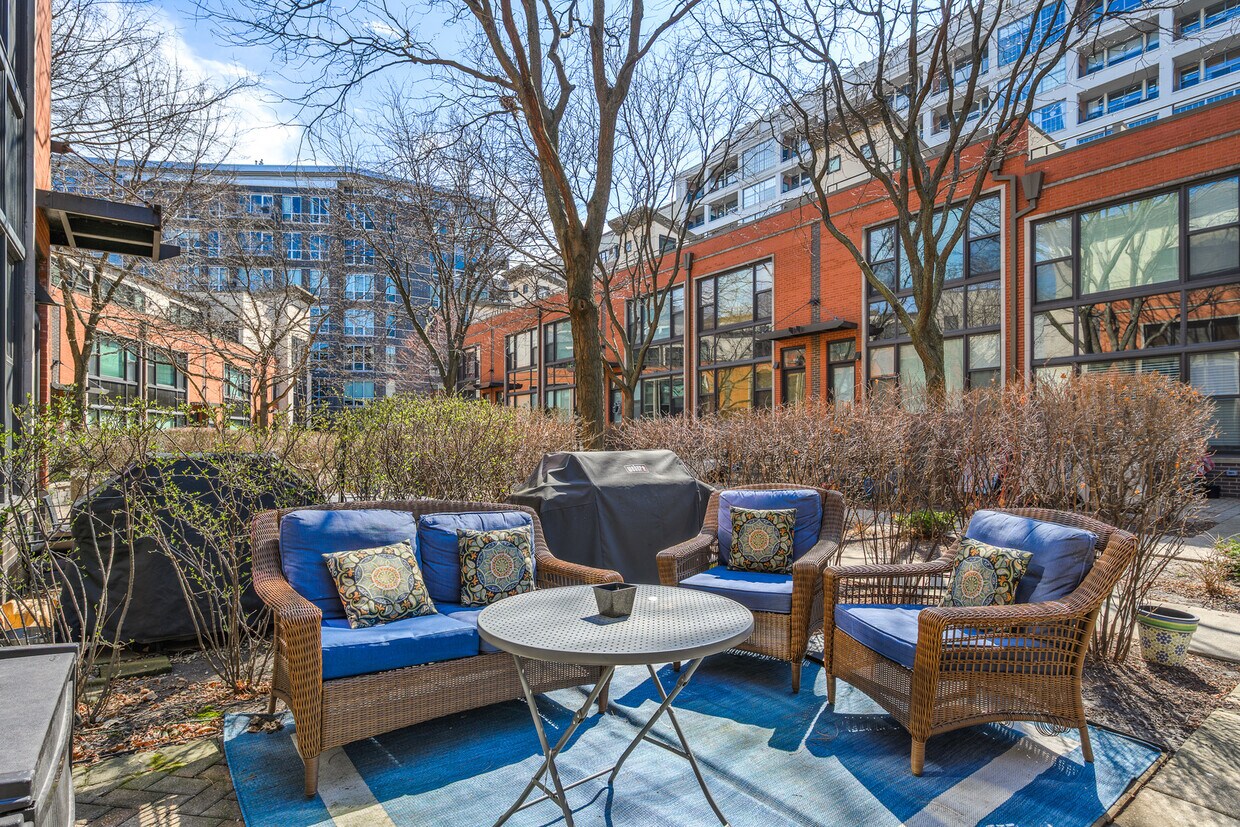 Foto principal - 925 N Howe St
