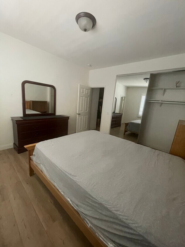 Foto del edificio - 14925 Shoreham St