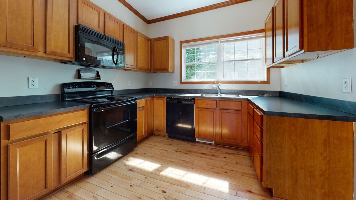 Primary Photo - 1015 7th St SE