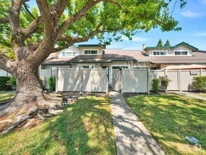 Building Photo - 1098 Civic Center Dr