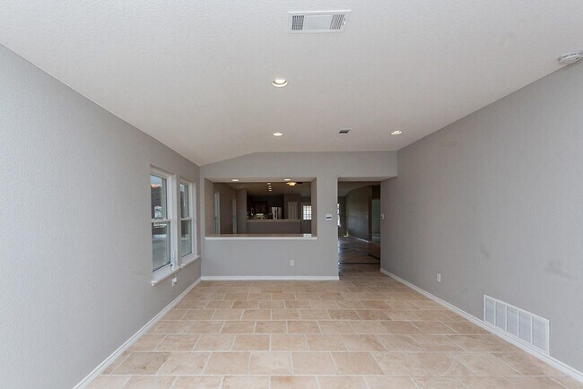 Building Photo - 3909 Mantis St