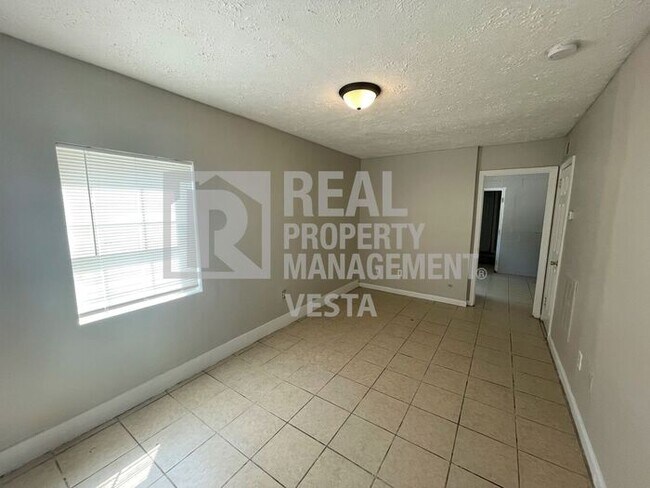 Building Photo - Section 8 Accepted - Well Kept Two Bedroom...