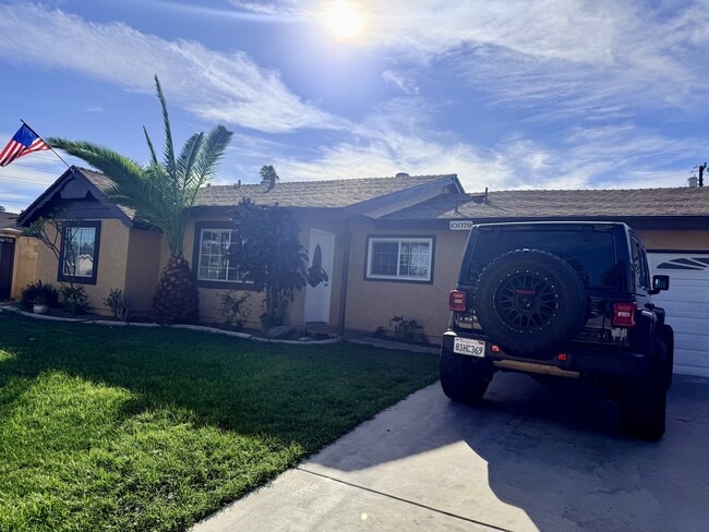 Photo - 10079 Hedrick Ave House