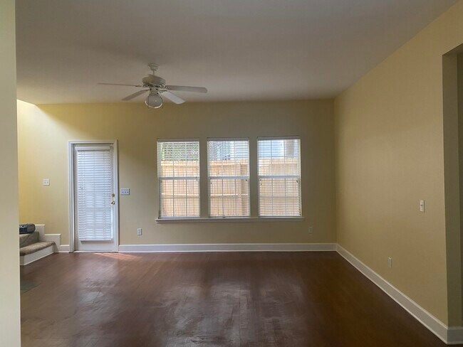 Foto del edificio - 3094 E Camelliawood Cir