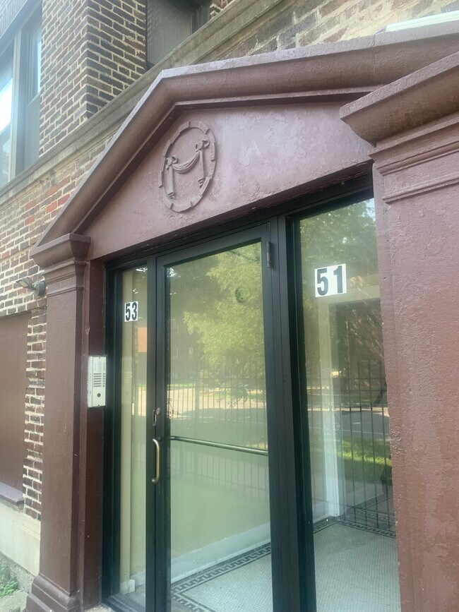 Foto del edificio - 53 E Marquette Rd