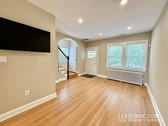 Foto del edificio - 1941 39th St NW