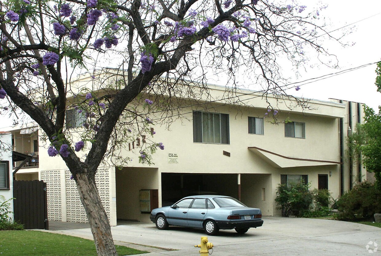 Foto del edificio - 1132 E California Ave