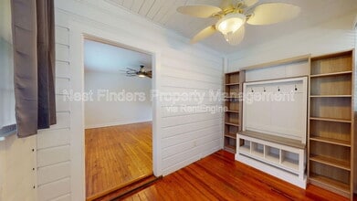 Building Photo - 1310 Menna St