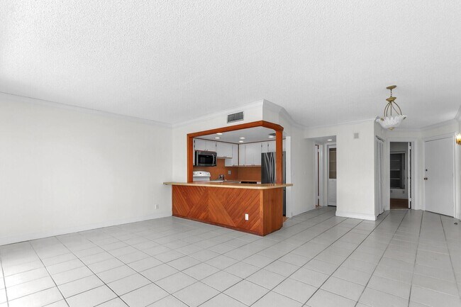 Building Photo - 342 Southwind Dr
