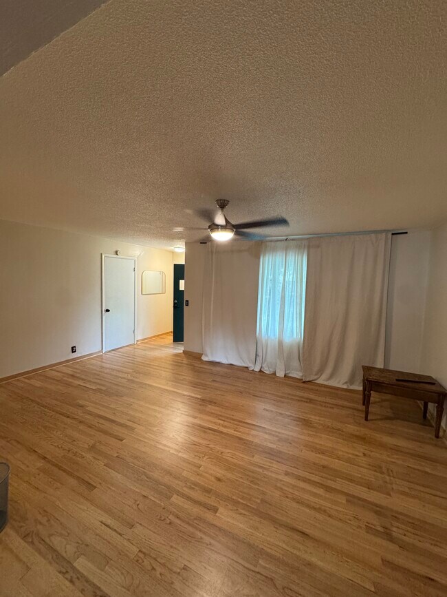 Foto del edificio - 849 Lexington Rd