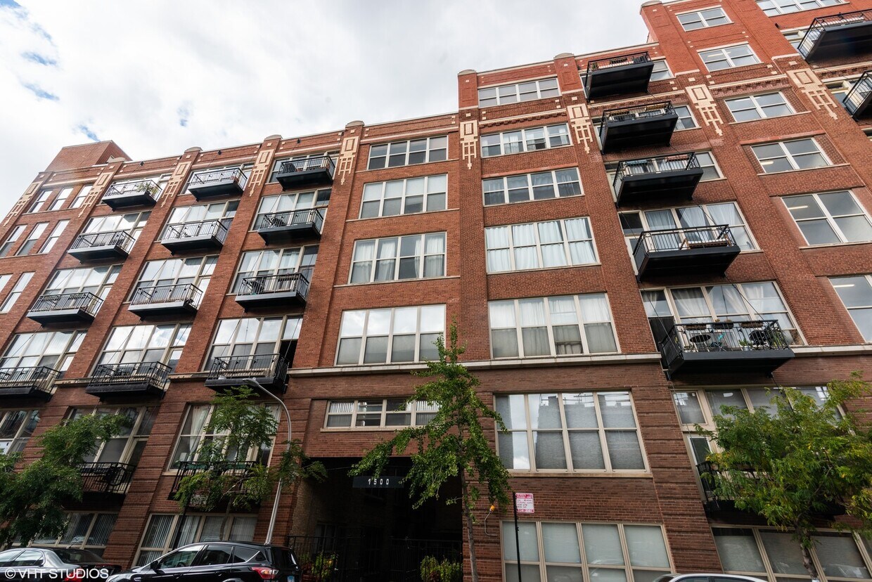 Primary Photo - 1500 W Monroe St