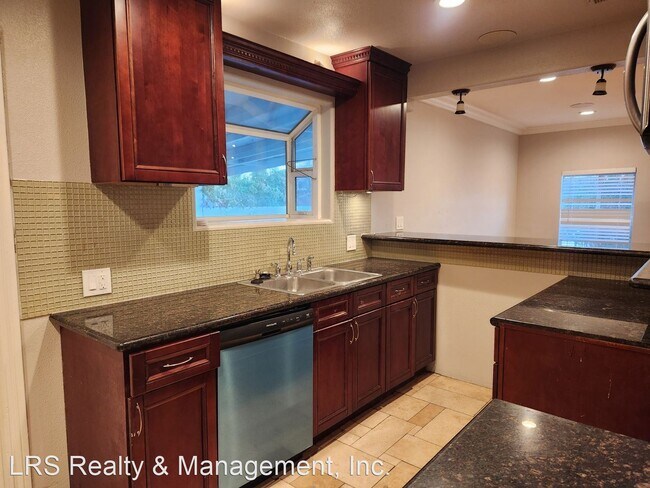 Foto del edificio - 3 br, 2 bath House - 21057 Runnymede St.