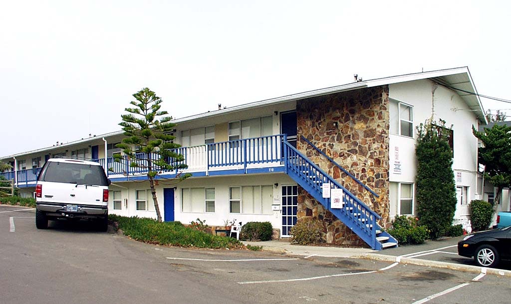 Primary Photo - Pacific Crest Apartments