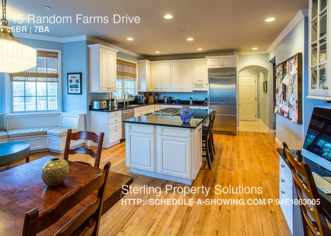 Building Photo - 15 Random Farms Dr