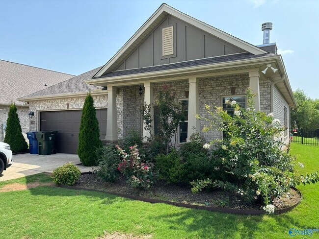 Building Photo - 127 Princewater Dr