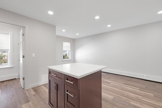 Foto del edificio - 561 Broad St