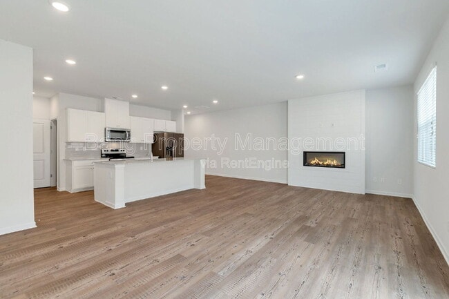 Photo - 101 Tumbling Waters Trl Townhome