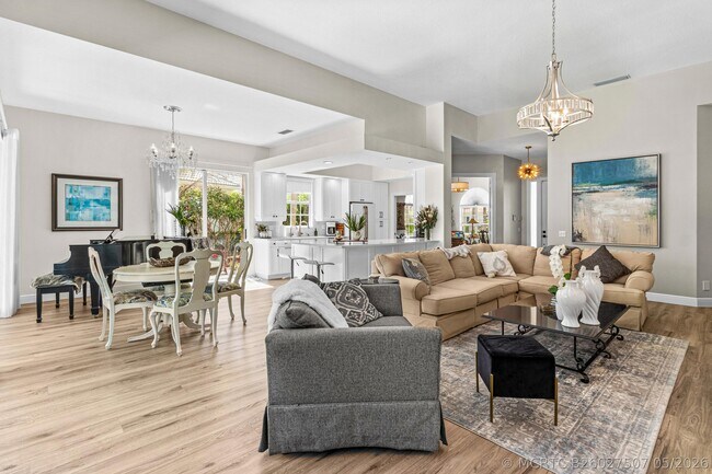 Building Photo - 4983 Garden Dr