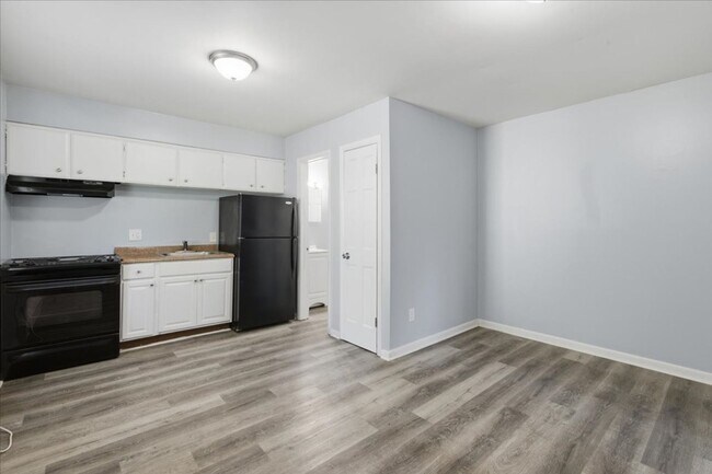Foto del edificio - 8820 E 45th St