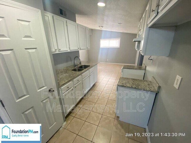 Building Photo - 2713 Frayser Blvd