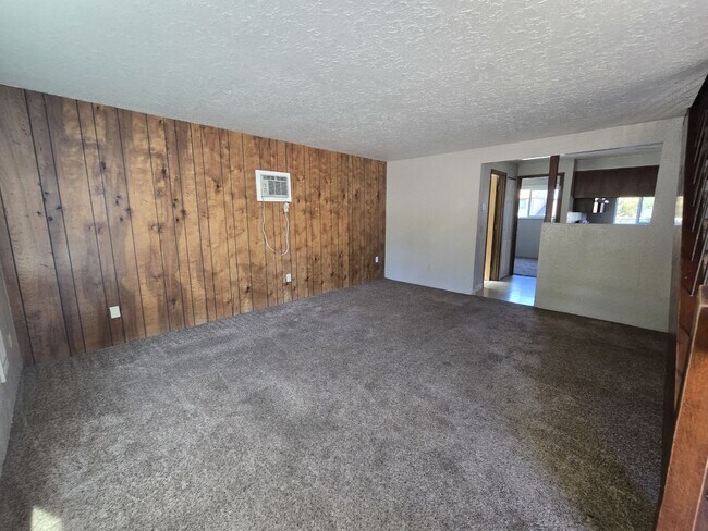 Foto del edificio - 124 NE Atkinson Ct