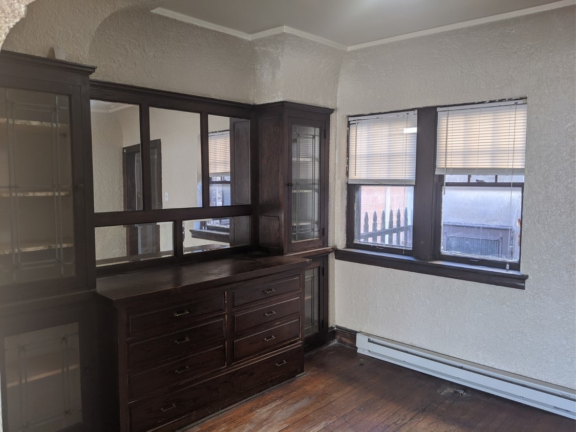 Primary Photo - 7141 W Burleigh St