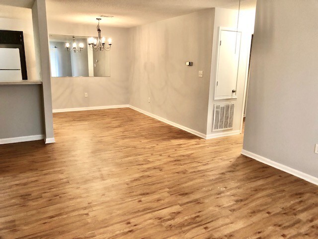 Building Photo - 20 Private Rd 3057