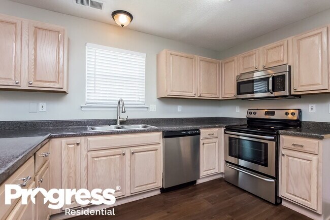 Building Photo - 7335 Red Maple Dr
