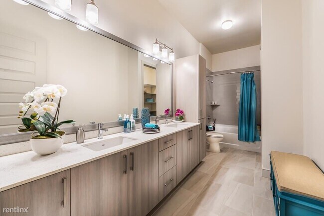 Foto del edificio - 1 br, 1 bath Condo - 214 E Travis St