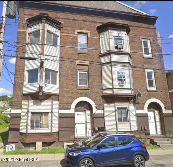 3132 6th Ave Unit 1, Troy, NY 12180 Room for Rent in Troy, NY