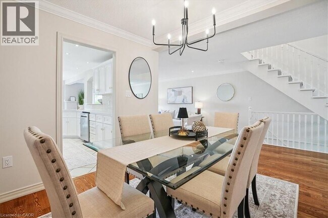 Building Photo - 55 Edgewater Dr