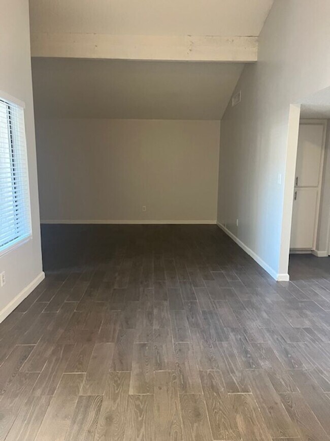 Foto del edificio - DC817