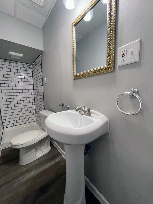 Foto principal - 117 Crawford Ave