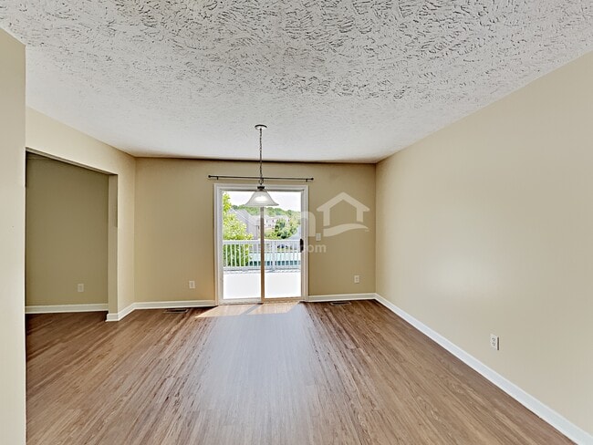 Building Photo - 408 Mossy Oak Trl