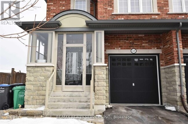 Building Photo - 43 Sussexvale Dr