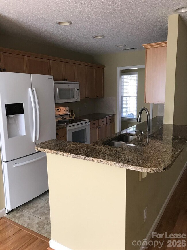 Foto del edificio - 125 Keswick Ln