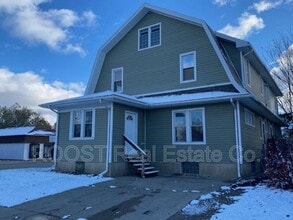 Building Photo - 1725 N Limestone St