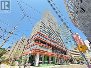 Building Photo - 280 Dundas St W