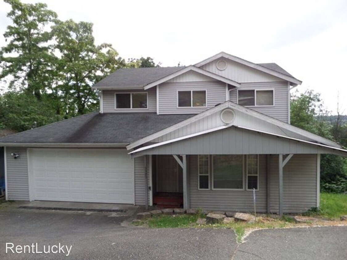 5 br, 3.5 bath House 5325 S Wallace St. House Rental in Seattle, WA