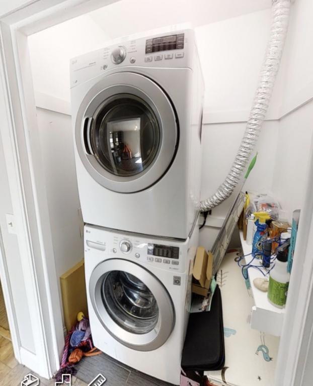 Foto del edificio - 883 St Albert the Great Dr.