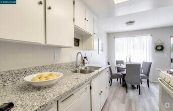 Building Photo - 1095 Mohr Ln