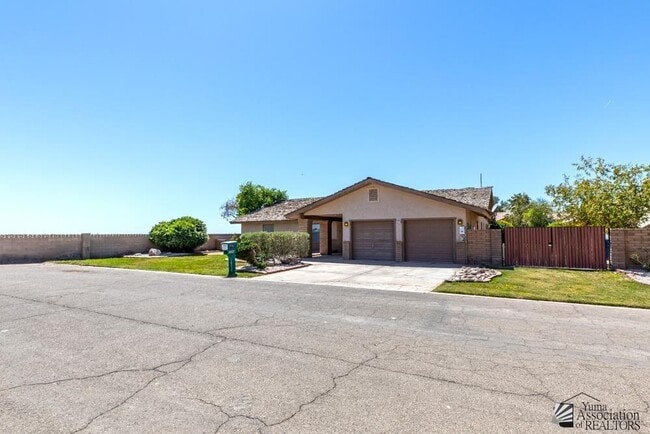 Building Photo - 3294 S Pinto Way