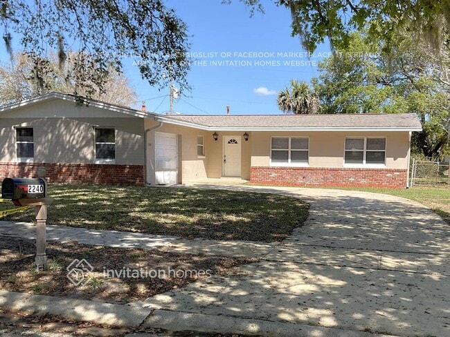 Building Photo - 2240 Kansas St