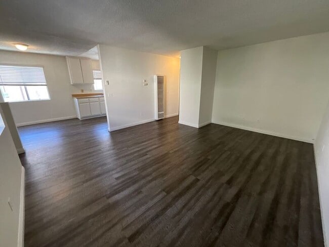 Foto del edificio - 3814 Grace Ave
