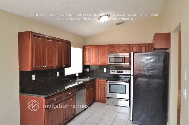 Foto del edificio - 5487 NW 186th St