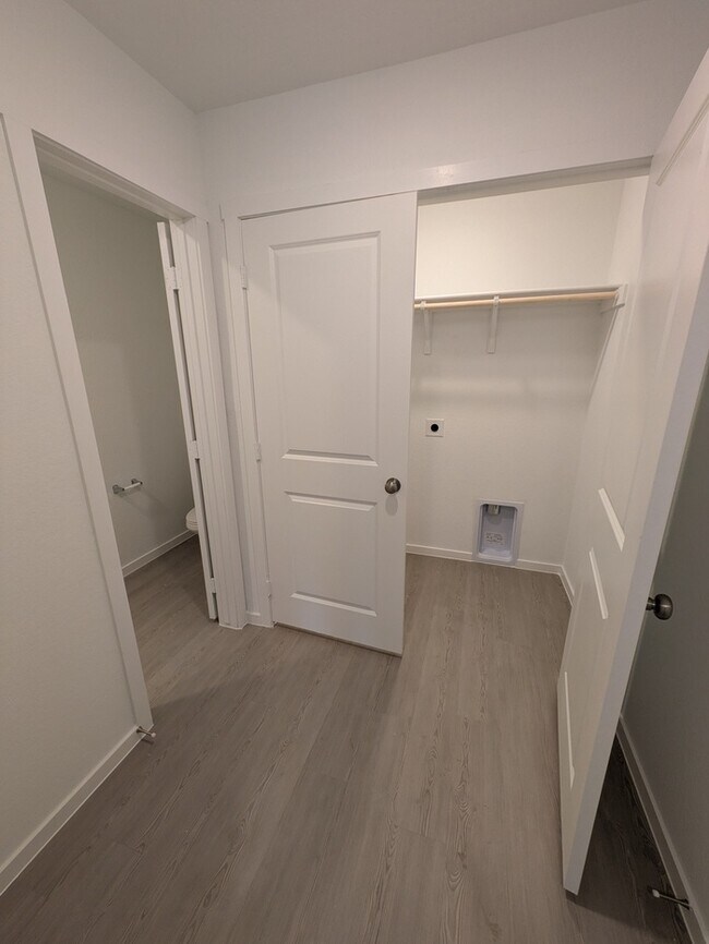 Foto del edificio - 8535 Willow Bend