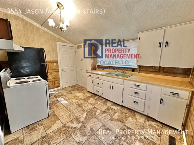 Foto del edificio - Spacious 1 Bedroom 1 bath Apartment