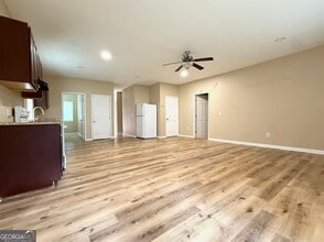 Building Photo - 4831 Oak Path