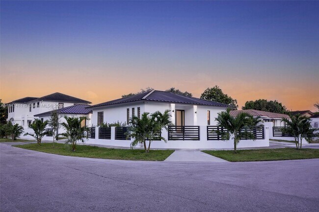 Foto del edificio - 917 SW 78th Pl
