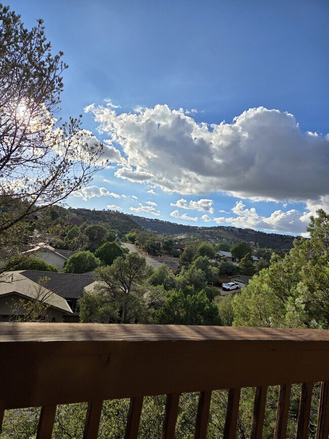 Foto del edificio - 4932 Summit Cir